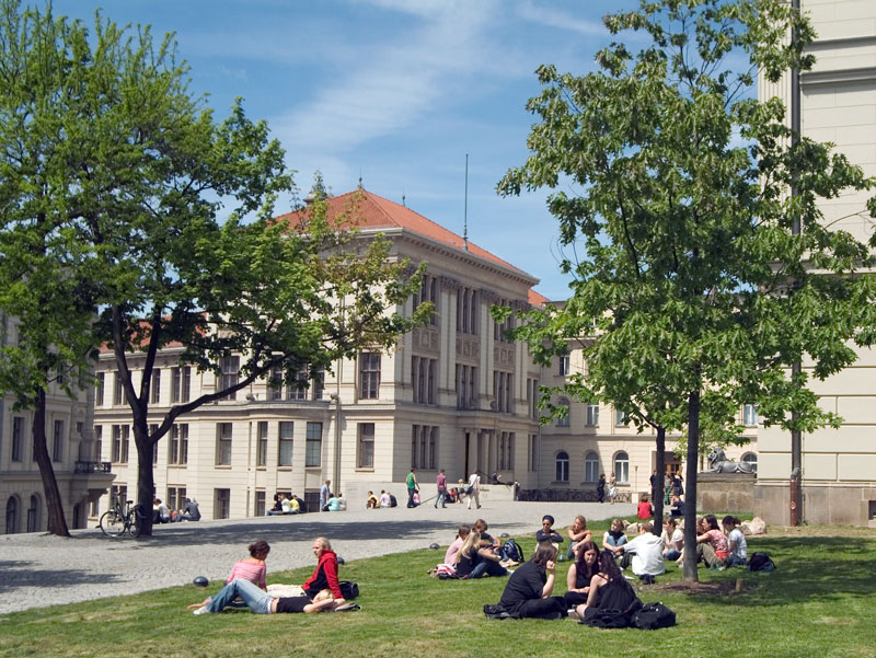Die Martin-Luther-Universität Halle-Wittenberg hat ihren Sitz im Zentrum Halles und prägt mit ihren größtenteils historischen Gebäuden das Stadtzentrum. Foto: Martin-Luther-Universität Halle-Wittenberg.