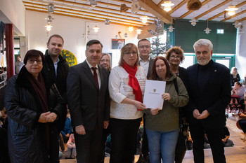 Übergabe eines Förderbescheides zur energetischen Sanierung der Grundschule „Freiherr Spiegel“