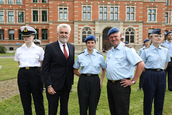 stv. Ministerpräsident Willingmann würdigt Nachwuchskräfte im Sanitätsdienst der Bundeswehr