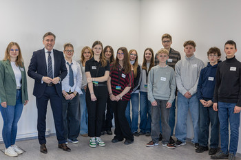 Staatssekretär Wünsch begrüßt 12 Jugendliche zum „Girls Day / Boys Day“