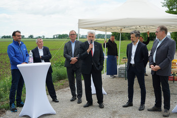 Energieminister Willingmann bei offiziellem Baustart für Wasserstoff-Projekt im Salzlandkreis