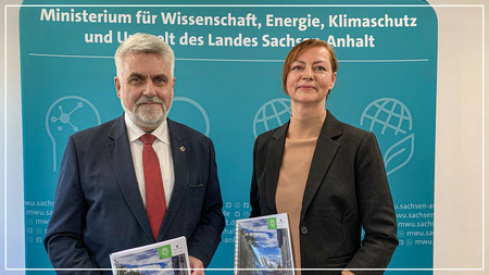 Umweltminister Prof. Dr. Armin Willingmann und LAU-Präsidentin Dr. Sandra Hagel