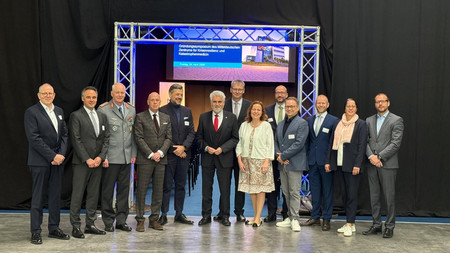 Willingmann bei Symposium zur Gründung von Zentrum für Katastrophenmedizin in Halle