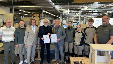 Minister Willingmann nimmt die Simon Möbel GmbH in die Umweltallianz auf