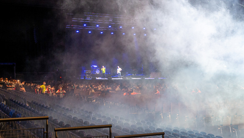 Nebel verdeutlichte die Aerosol-Verteilung beim Experiment „RESTART-19“ der Universitätsmedizin Halle (Saale) in der Quarterback Immobilien Arena im August 2020