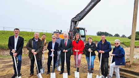 Willingmann setzt ersten Spatenstich für Schöpfwerk bei Seehausen