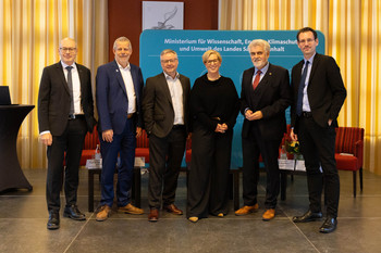 Podiumsdiskussion mit hochkarätigen Fachleuten aus Versicherungswirtschaft, Wissenschaft und Deutschem Wetterdienst