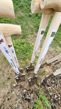 Spaten als Symbol für Baustart