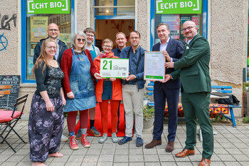 Grüne Hausnummer PLUS für „bunte butze“ in Magdeburg