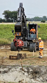 Bagger bei der Arbeit