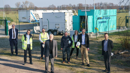Minister Willingmann besichtigt Wasserstoff-Pilotprojekt - ein Gemeinschaftsprojekt des Energieversorgers Avacon und des Deutschen Vereins des Gas- und Wasserfaches (DVGW) - in Schopsdorf