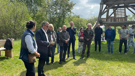Staatssekretär Eichner bei Einweihung des neuen Rundwanderweges im Drömling
