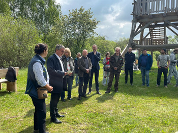 Staatssekretär Eichner bei Einweihung des neuen Rundwanderweges im Drömling