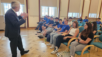 Umweltminister Willingmann begrüßt neue Auszubildende im LHW 