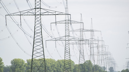 Hochspannungsmasten bei Schartau