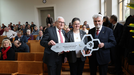Neues Gebäude für das Institut für Geobotanik übergeben
