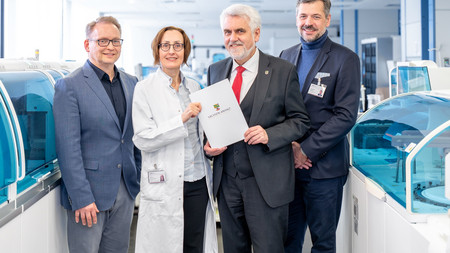 PD Dr. Matthias Janda, Dr. Beatrice Ludwig-Kraus, Wissenschaftsminister Prof. Dr. Armin Willingmann, Alexander Beblacz